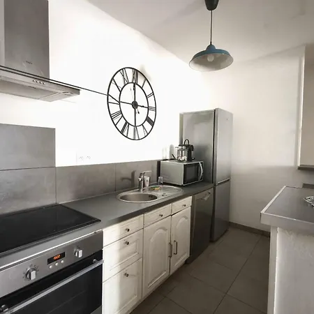 Apartment For 3 With Balcony - Near Beach