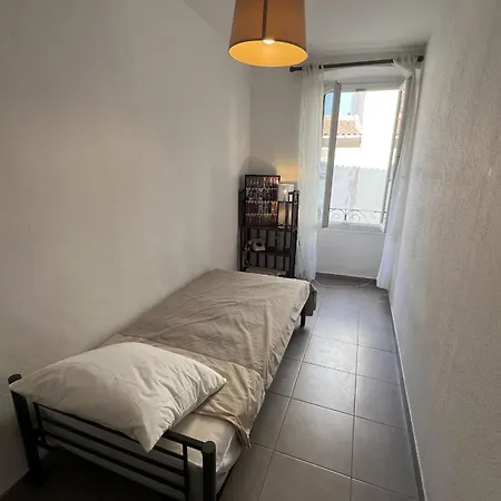 Apartment For 3 With Balcony - Near Beach *