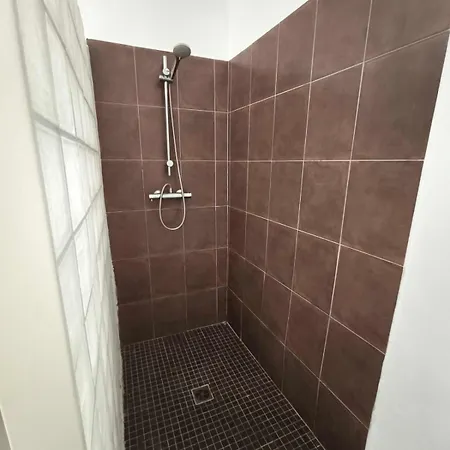 Apartment Apartment For 3 With Balcony - Near Beach *